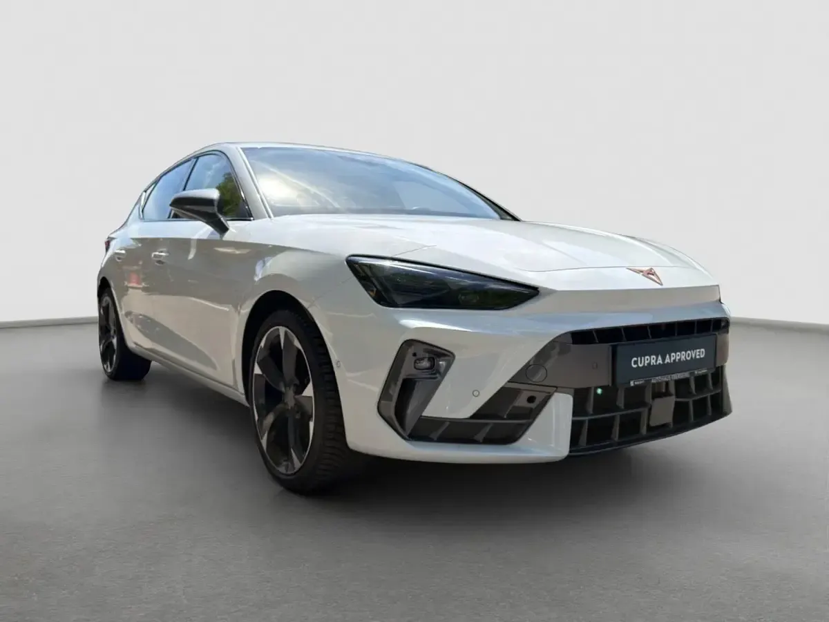 Gebraucht Cupra Leon 150 PS (110 kW) 2025 Weiß Limousine
