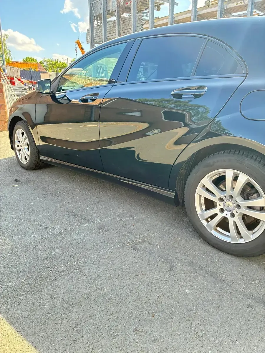 Gebraucht Mercedes A180 Style 122 PS (89 kW) 2015 Schwarz Kleinwagen