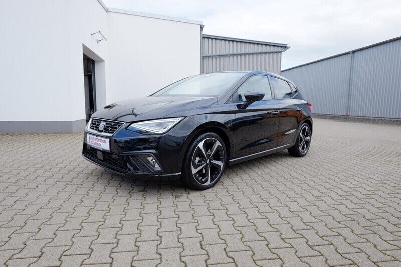 Schwarz Gebraucht 2023 Seat Ibiza FR Kombi | 19.999 € (Fairer Preis) - Bild 1/4