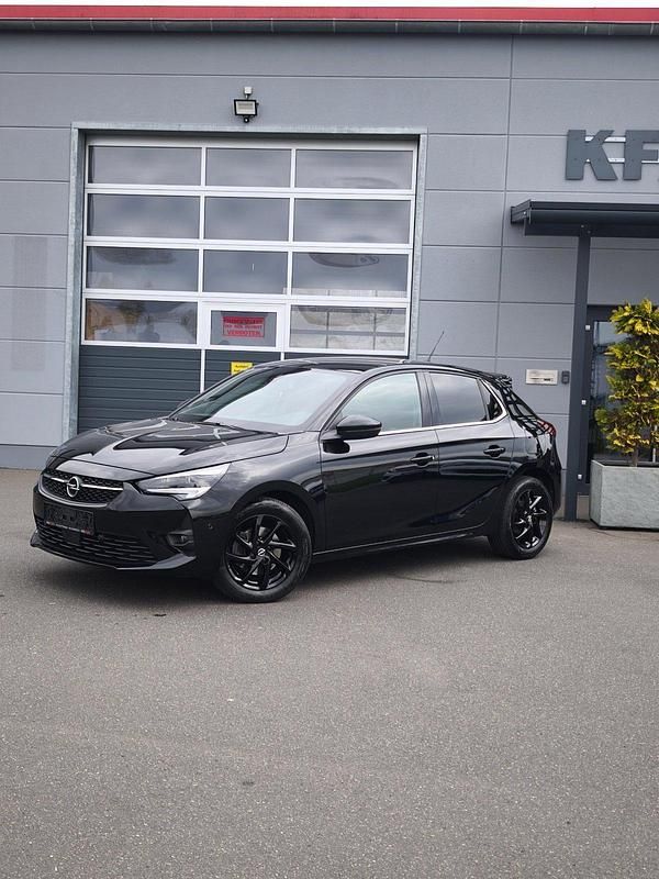 Diamant schwarz/karbon schwarz Gebraucht 2022 Opel Corsa Ultimate Kleinwagen | 17.300 € (Fairer Preis) - Bild 1/4