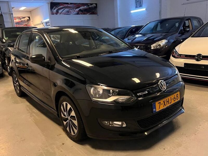 Gebraucht VW Polo 75 PS (55 kW) 2014 Schwarz Limousine