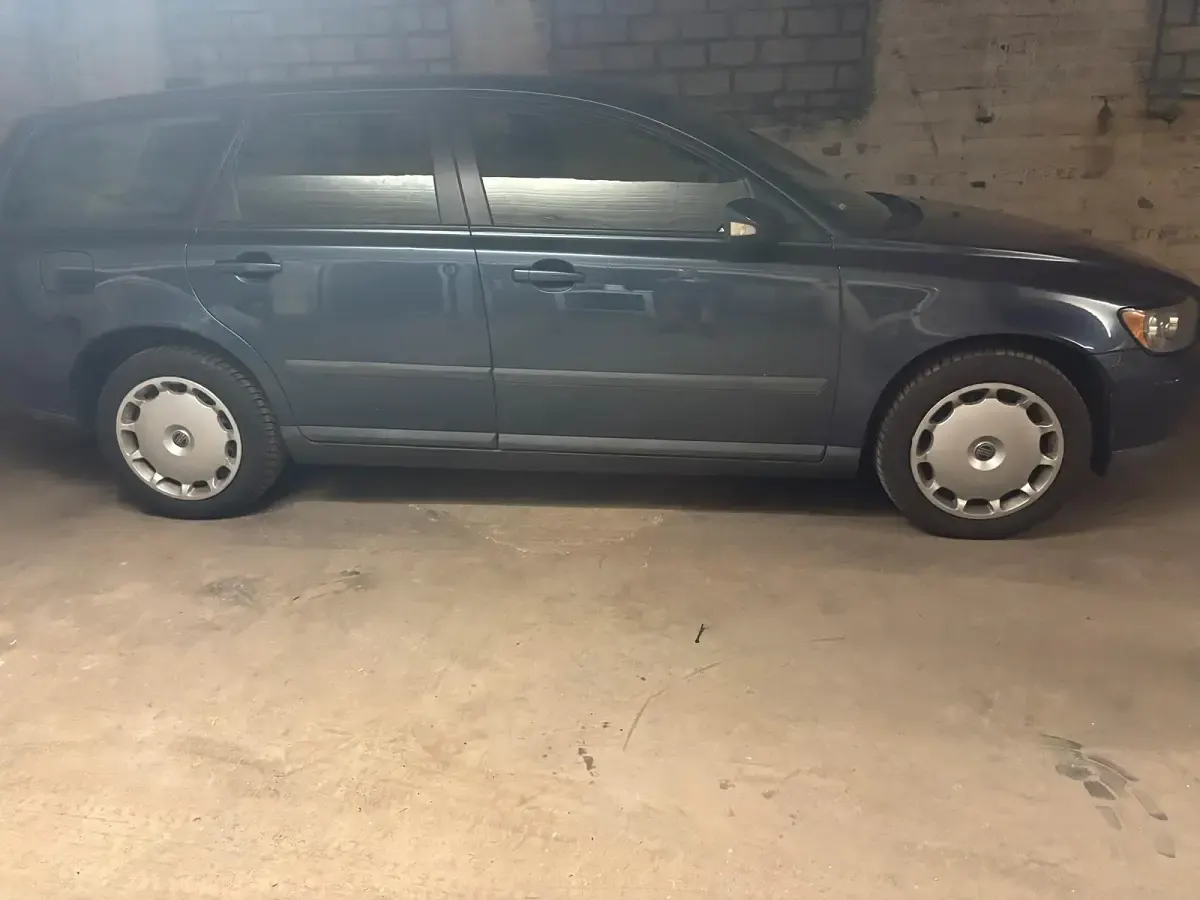 Gebraucht Volvo V50 101 PS (74 kW) 2005 Blau Kombi