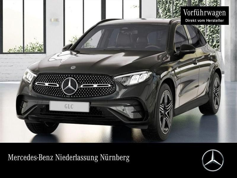 Grau Gebraucht 2025 Mercedes GLC300e AMG SUV | 59.900 € (Fairer Preis) - Bild 1/3