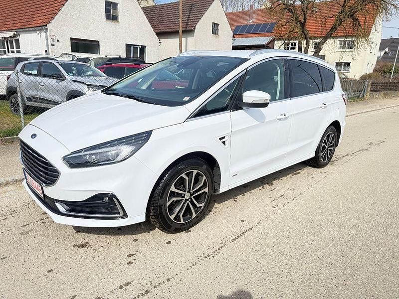Gebraucht Ford S-MAX Titanium 190 PS (139 kW) 2021 Frozen white Van / Kleinbus