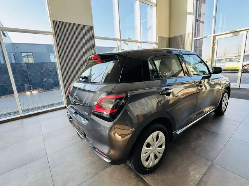 Gebraucht Suzuki Swift Comfort 83 PS (61 kW) 2024 Grau Kleinwagen