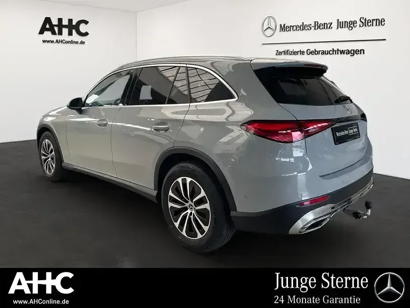 Gebraucht Mercedes GLC220 197 PS (144 kW) 2024 Grau SUV