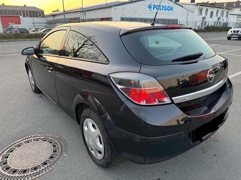 Gebraucht Opel Astra 90 PS (66 kW) 2009 Schwarz Kleinwagen