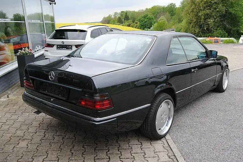 Gebraucht Mercedes 220 Sportline 150 PS (110 kW) 1993 Schwarz Coupé