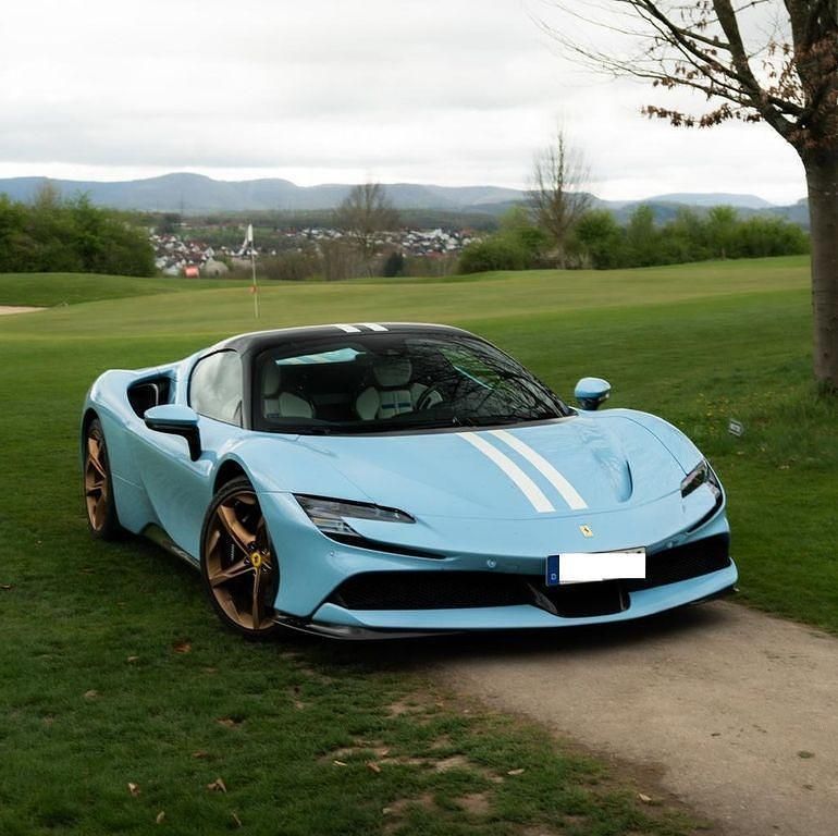 Blau Gebraucht 2023 Ferrari SF90 Cabrio | 499.900 € (Superpreis) - Bild 1/4