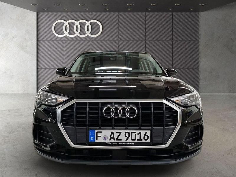 Gebraucht Audi Q3 Basis 150 PS (110 kW) 2025 Mythosschwarz metallic SUV