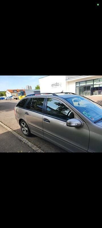 Gebraucht Mercedes C220 Classic 150 PS (110 kW) 2006 Silber Kombi