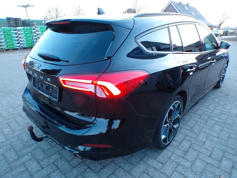 Gebraucht Ford Focus ST-Line 182 PS (133 kW) 2019 Schwarz Kombi