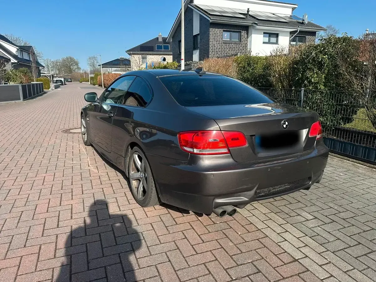 Gebraucht BMW 330 245 PS (180 kW) 2009 Coupé