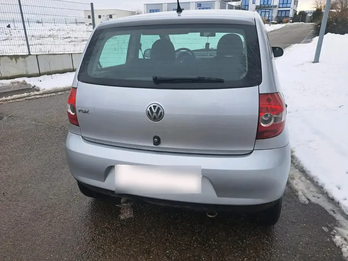 Gebraucht VW Fox 68 PS (50 kW) 2007 Grau Kleinwagen
