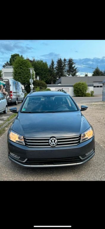 Grau Gebraucht 2014 VW Passat Comfortline Kombi | 6.200 € (Etwas zu teuer) - Bild 1/4
