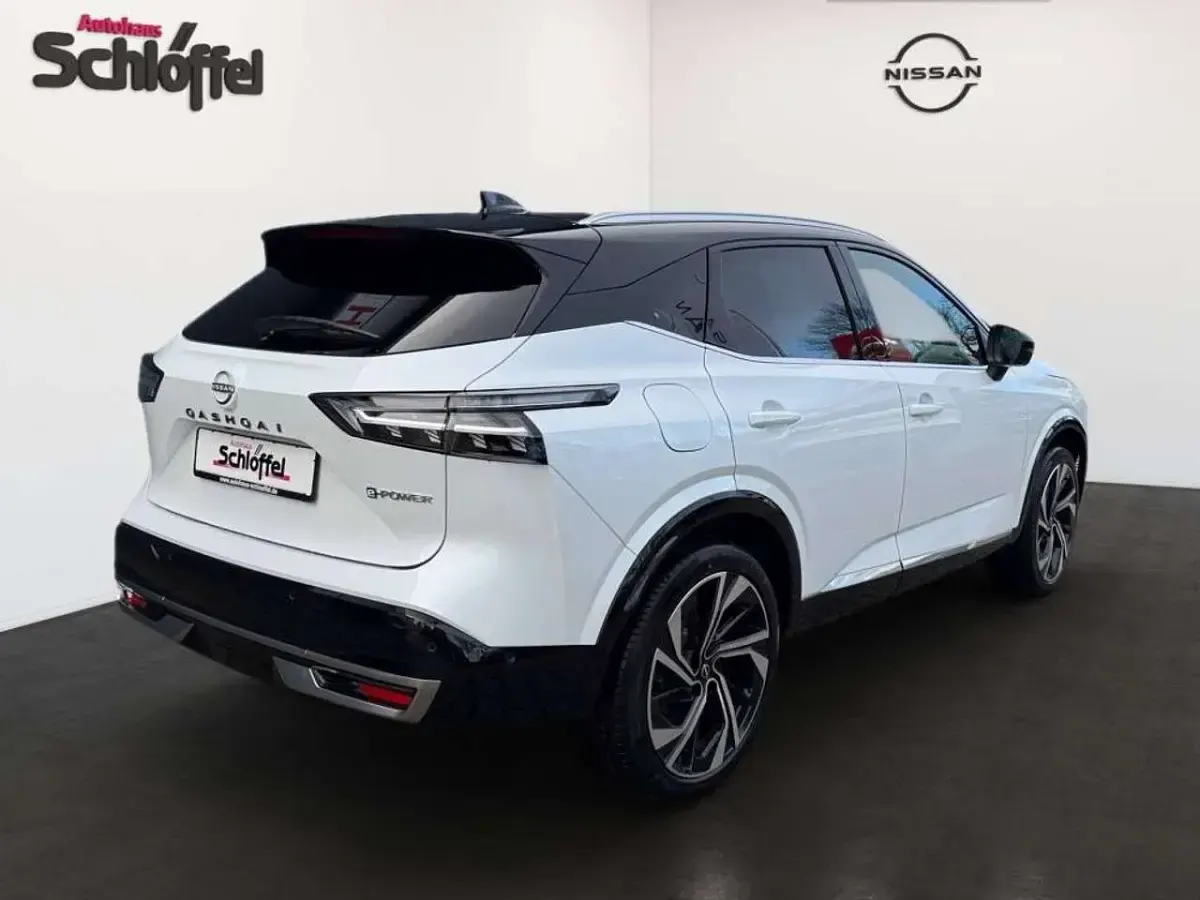 Neu Nissan Qashqai 158 PS (116 kW) 2025 Pearl white/kontrast black SUV