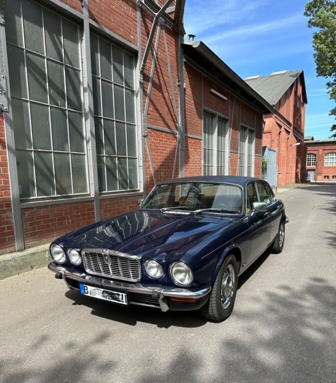 Gebraucht Jaguar XJ12 287 PS (211 kW) 1978 Blau Limousine