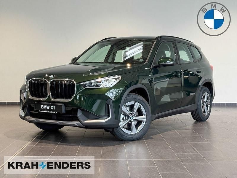 Sanremo green metallic Gebraucht 2025 BMW X1 Sport Line SUV | 37.890 € (Fairer Preis) - Bild 1/4