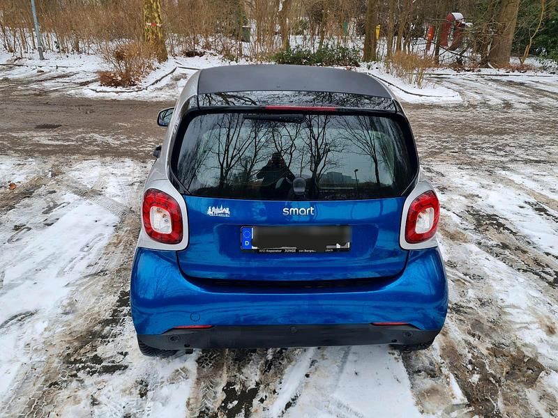 Gebraucht Smart ForTwo Coupé 71 PS (52 kW) 2016 Blau Coupé