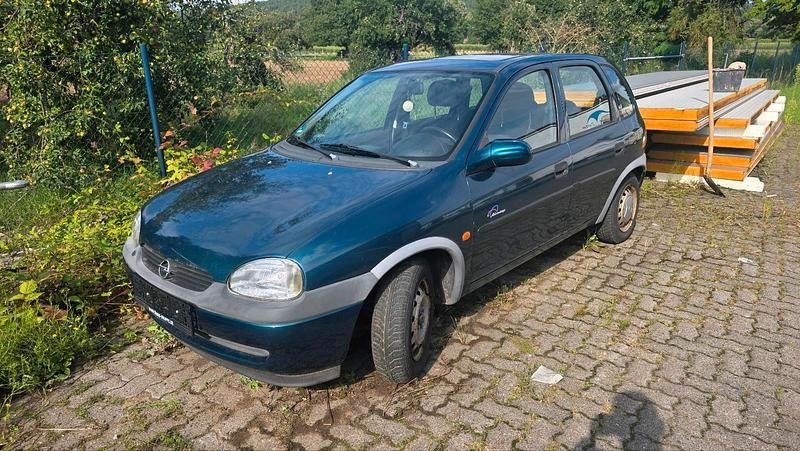 Grün Gebraucht 1997 Opel Corsa Kleinwagen | 800 € (Guter Preis) - Bild 1/4