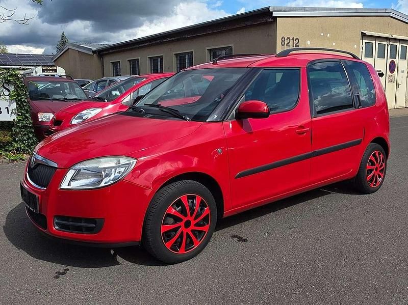 Rot Gebraucht 2009 Skoda Roomster Style Kombi | 2.500 € (Etwas zu teuer) - Bild 1/4