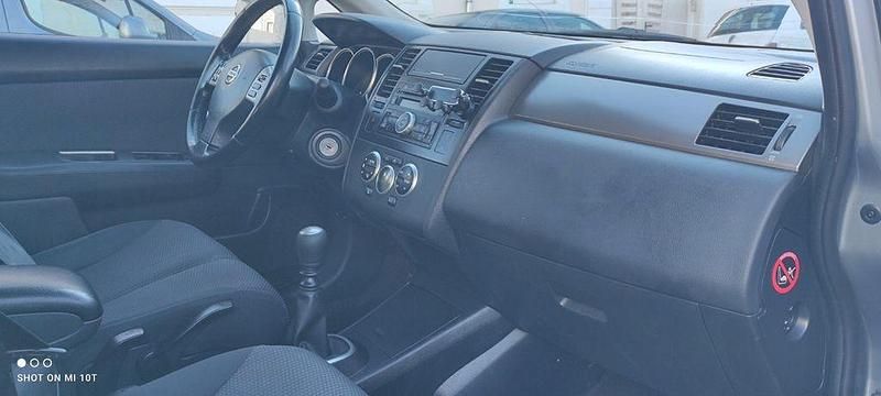 Gebraucht Nissan Tiida Acenta 126 PS (92 kW) 2008 Silber Limousine