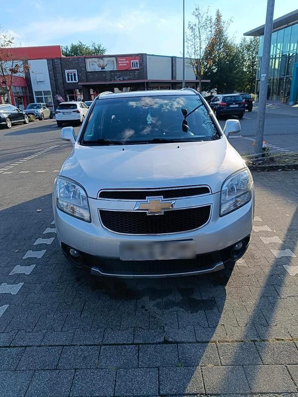 Silber Gebraucht 2012 Chevrolet Orlando Van / Kleinbus | 6.000 € (Fairer Preis) - Bild 1/4