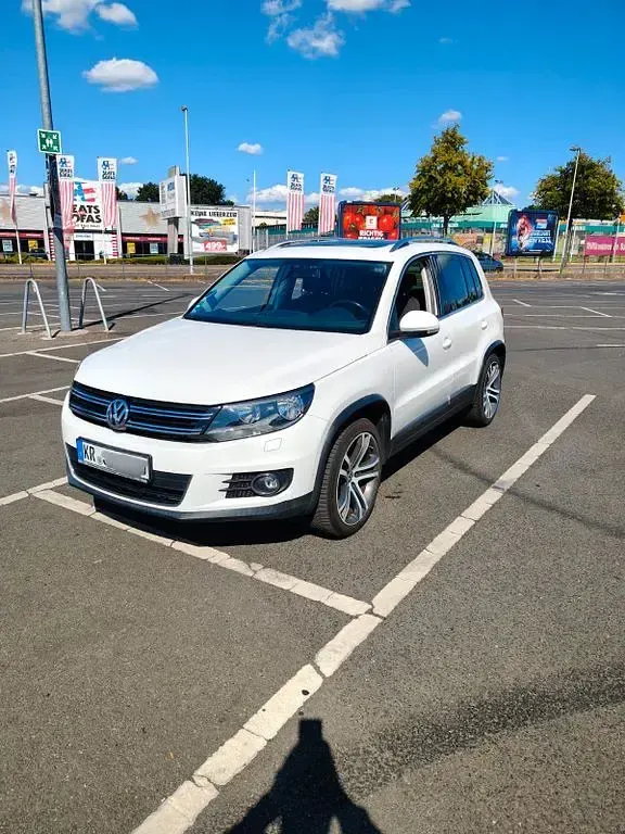 Gebraucht VW Tiguan Sportline 160 PS (117 kW) 2012 Weiß SUV