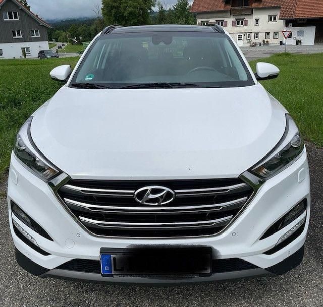 Weiß Gebraucht 2016 Hyundai Tucson Style SUV | 15.400 € (Guter Preis) - Bild 1/4