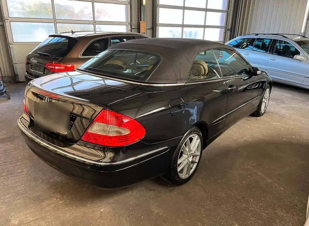 Gebraucht Mercedes CLK320 224 PS (164 kW) 2006 Schwarz Cabrio