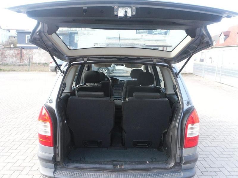 Gebraucht Opel Zafira Njoy 125 PS (91 kW) 2004 Silber Van / Kleinbus