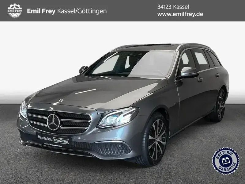 Grau Gebraucht 2020 Mercedes E300 Avantgarde Kombi | 28.995 € (Fairer Preis) - Bild 1/3