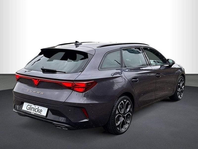 Neu Cupra Leon 150 PS (110 kW) 2025 Dark void Kombi