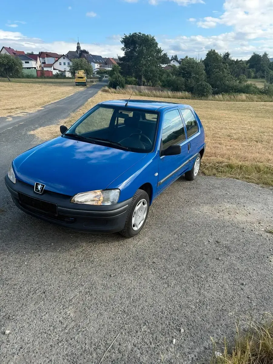 Gebraucht Peugeot 106 70 PS (51 kW) 2004 Blau Kleinwagen
