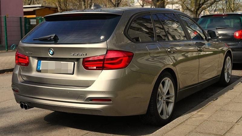 Gebraucht BMW 335 Advantage 313 PS (230 kW) 2015 Silber Kombi