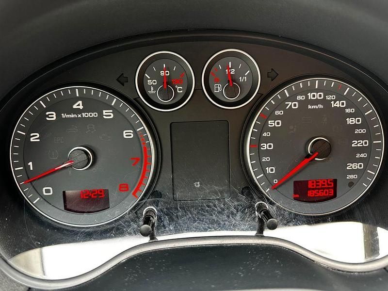 Gebraucht Audi A3 Attraction 102 PS (75 kW) 2010 Schwarz Kleinwagen