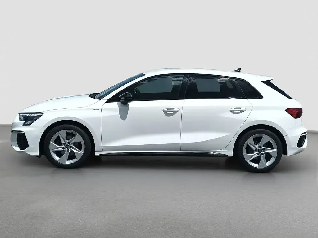 Gebraucht Audi A3 S-Line 110 PS (80 kW) 2022 Weiß (ibisweiss) Limousine