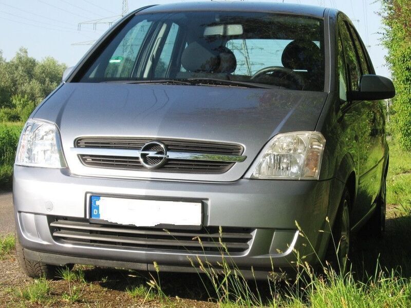 Grau Gebraucht 2005 Opel Meriva S Van / Kleinbus | 2.900 € (Guter Preis) - Bild 1/4