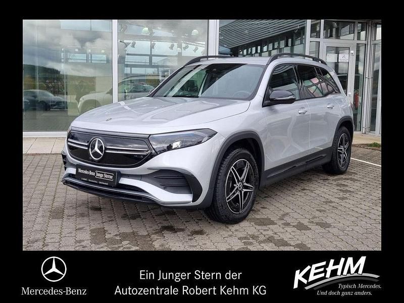 Iridiumsilber (metallic) Gebraucht 2024 Mercedes EQB300 AMG SUV | 37.590 € (Fairer Preis) - Bild 1/4