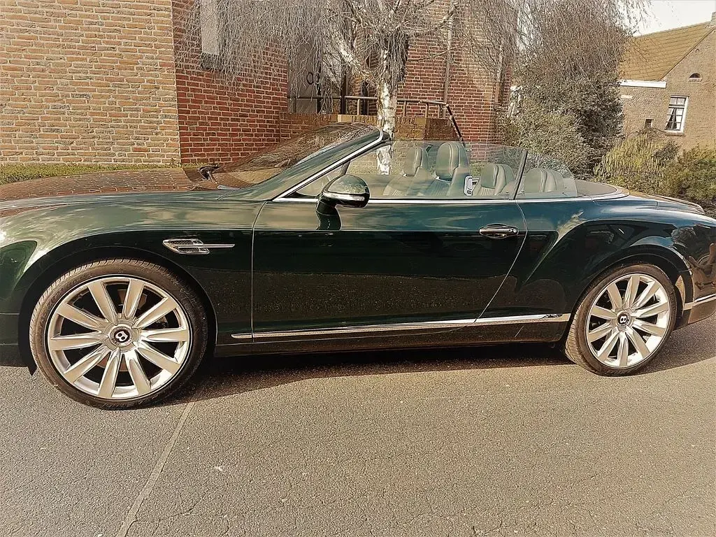 Gebraucht Bentley Continental GT Convertible 507 PS (372 kW) 2016 Grün Cabrio