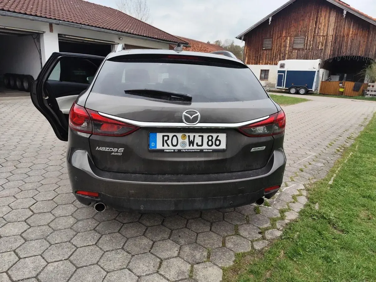 Używany Mazda 6 175 KM (128 kW) 2015 Brązowy Kombi