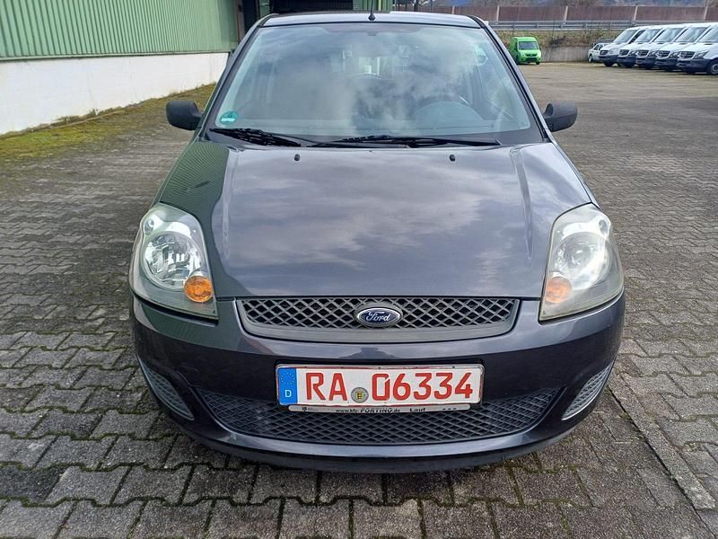 Gebraucht Ford Fiesta 70 PS (51 kW) 2006 Grau Kleinwagen