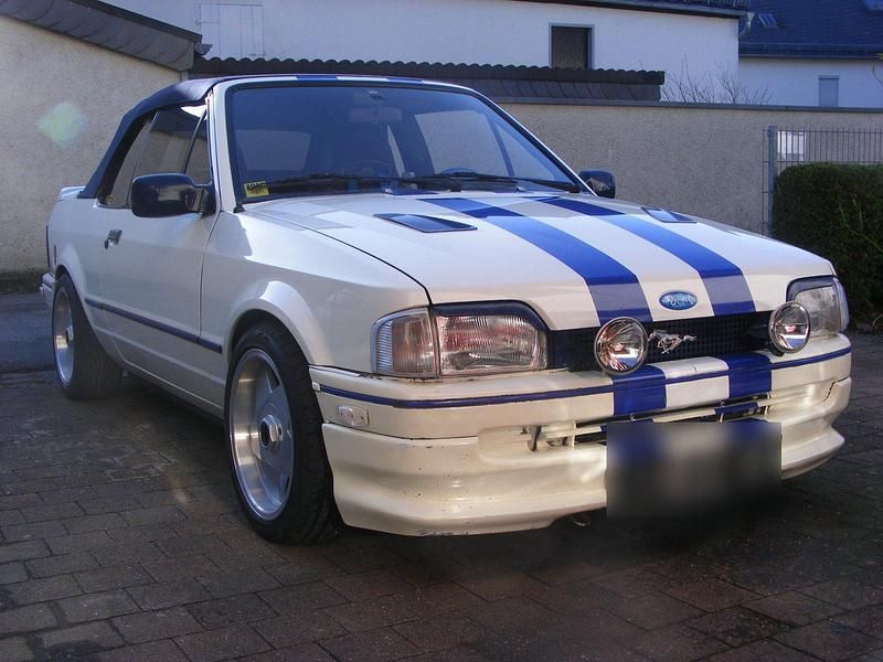 Gebraucht Ford Escort Cabriolet 90 PS (66 kW) 1987 Weiß Cabrio