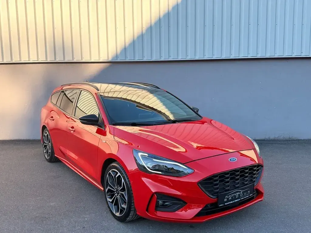 Gebraucht Ford Focus ST-Line 182 PS (133 kW) 2019 Rot Limousine