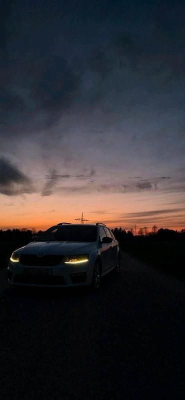 Gebraucht Skoda Octavia RS 184 PS (135 kW) 2016 Weiß Kleinwagen