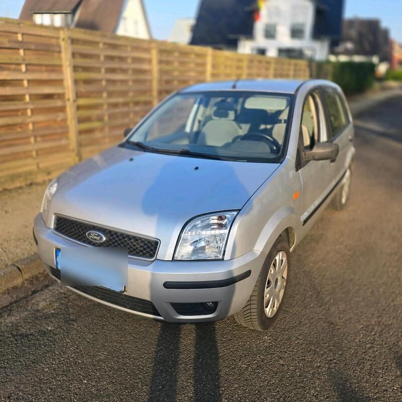 Silber Gebraucht 2004 Ford Fusion Kleinwagen | 1.150 € (Guter Preis) - Bild 1/4