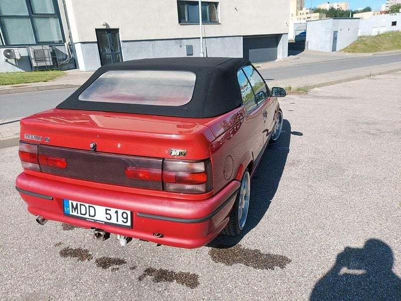 Gebraucht Renault 19 135 PS (99 kW) 1993 Rot Cabrio