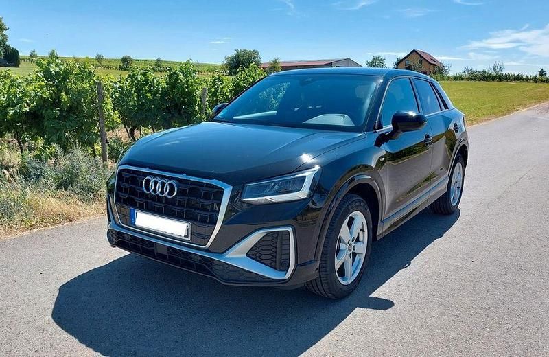 Schwarz Gebraucht 2024 Audi Q2 S-Line SUV | 25.870 € (Fairer Preis) - Bild 1/4
