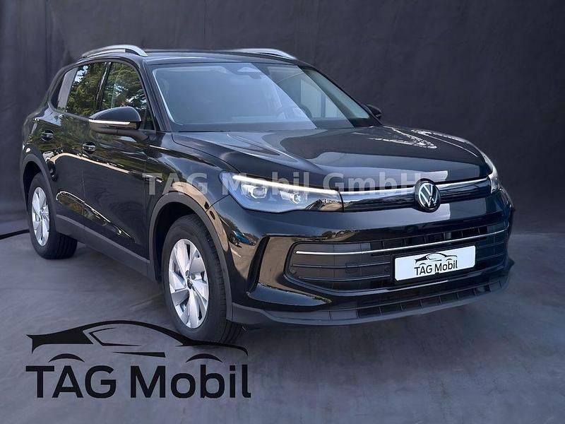 Schwarz Neu 2025 VW Tiguan Pro SUV | 40.750 € (Superpreis) - Bild 1/4
