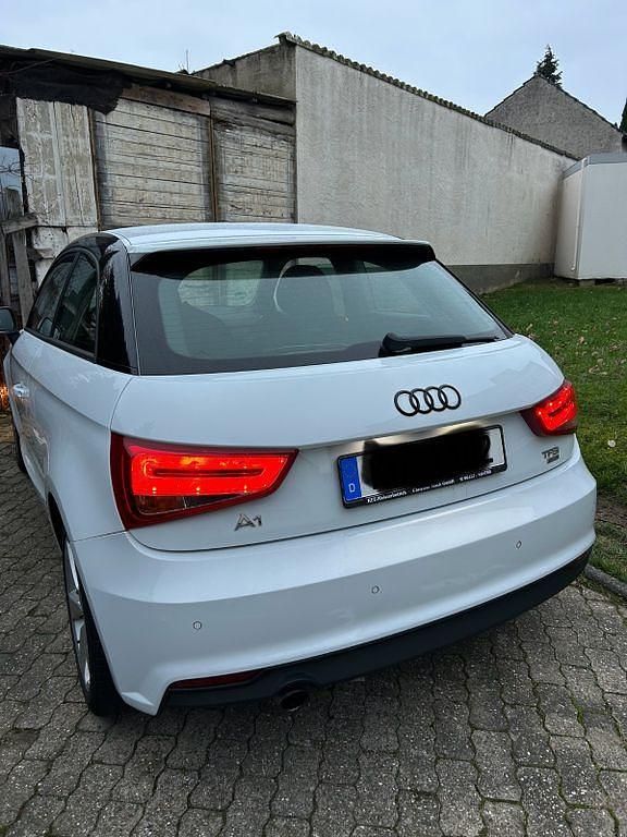 Gebraucht Audi A1 95 PS (69 kW) 2016 Weiß Kleinwagen